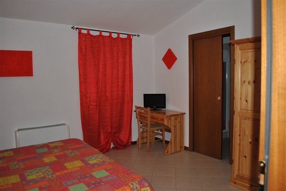 Albergo Quattro Pini San Martino della Battaglia Dış mekan fotoğraf